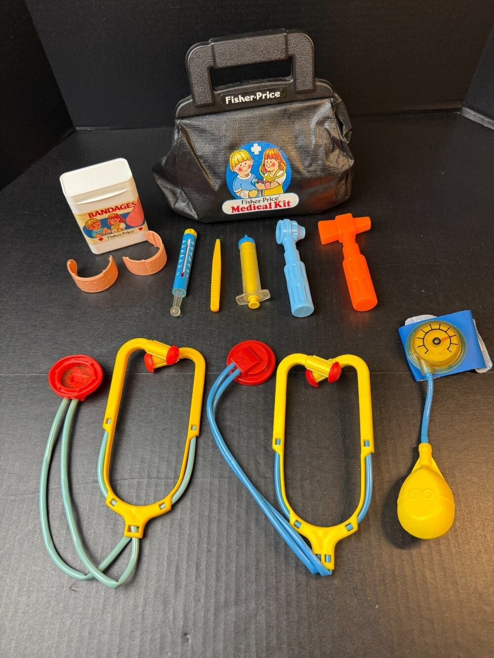 Vtg Fisher Price Medical Kit Doctor Bag 1987 Black w/Accessories 12 Pieces *READ